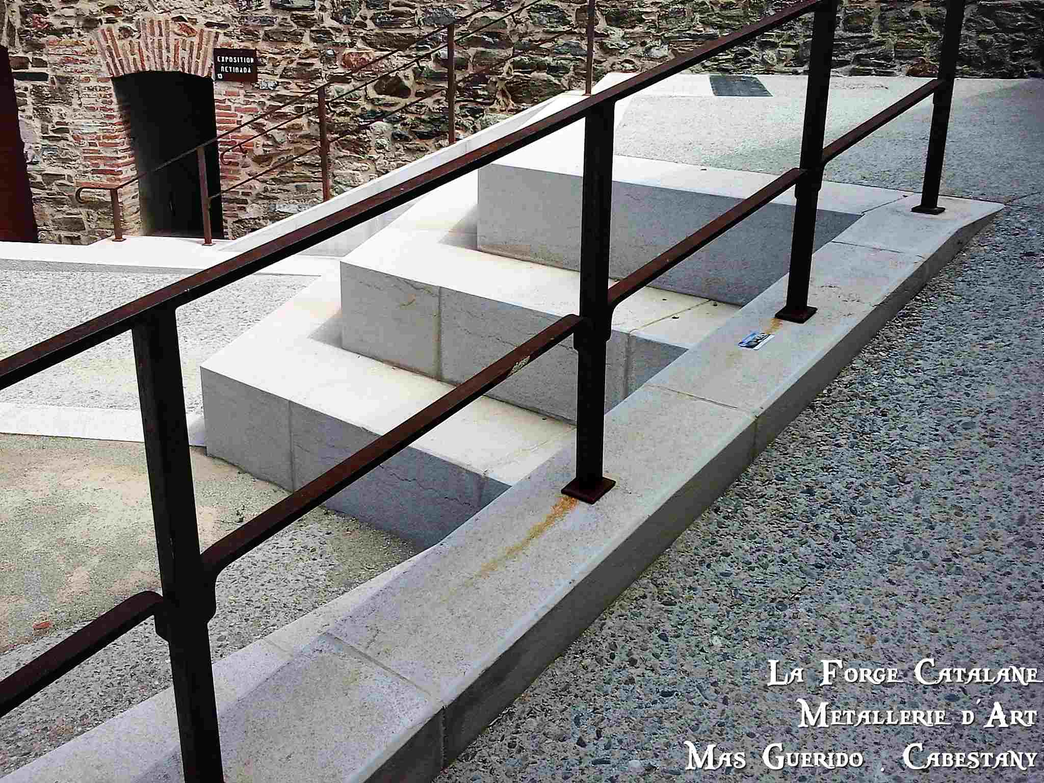 rambarde exterieure fer forge rouille forge catalane.jpg